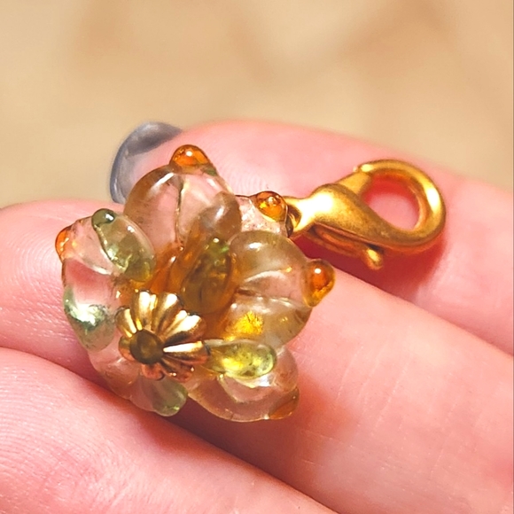 Anthropologie Lot Of 6 Mixed Media Charms - Picture 2 of 7